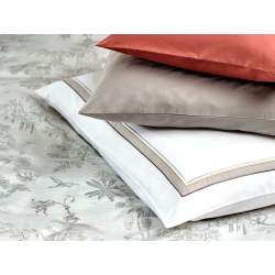 C. Fischbacher Illusion D76 bed linen